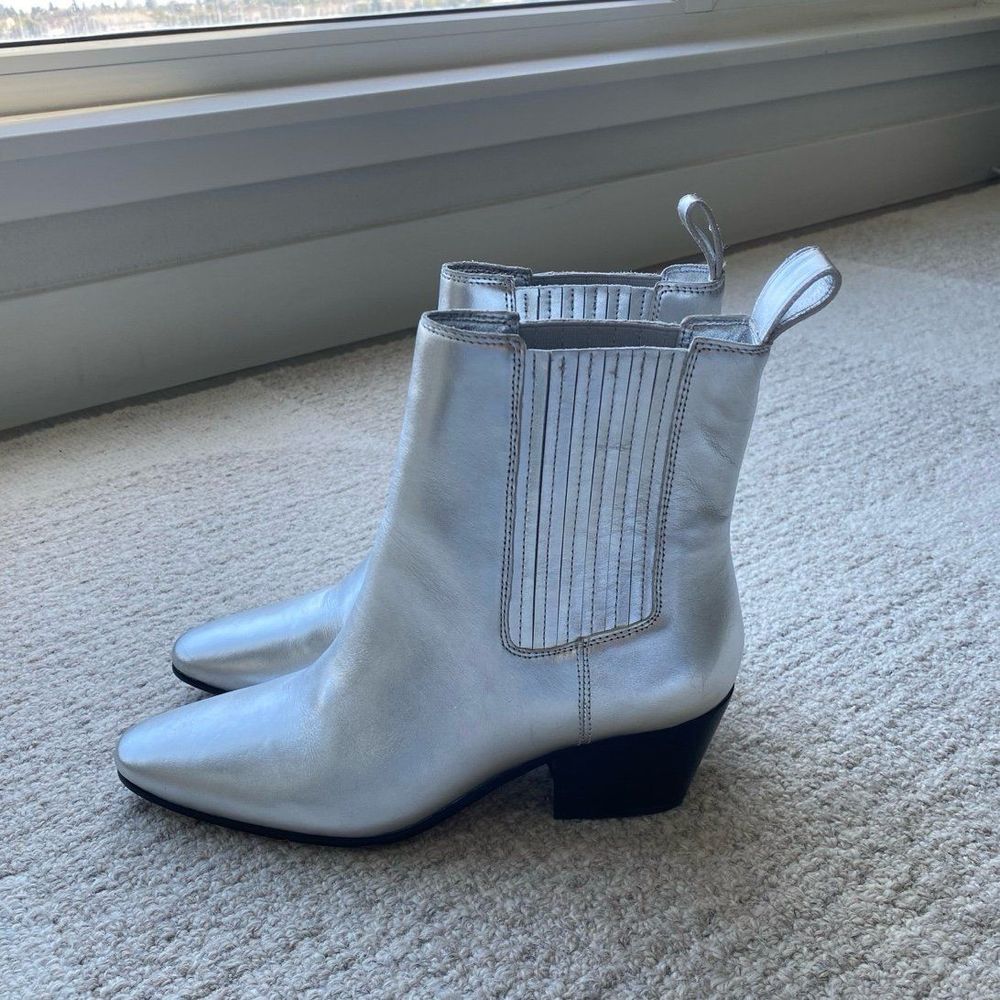 J. Crew Piper Ankle Boots in Metallic Leather Size 6 - Picture 5 of 8
